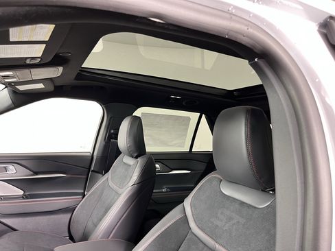 New 2026 Ford Explorer ST w/ Sun And Sound Package image 18