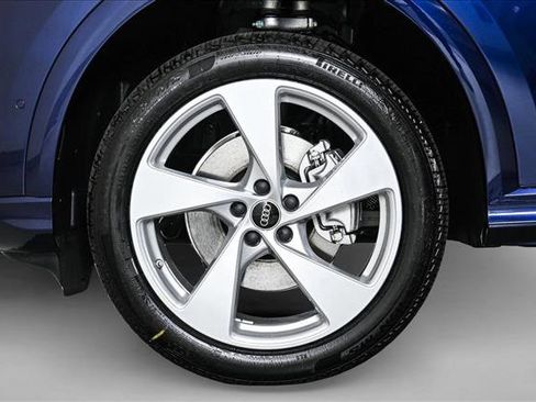 New 2025 Audi Q5 Premium Plus image 24