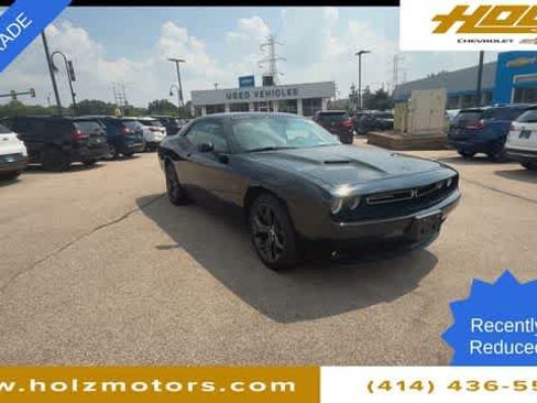 Used 2018 Dodge Challenger R/T Plus RWD image 2