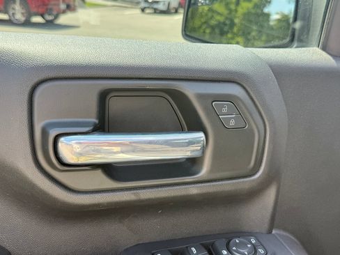 Used 2023 Chevrolet Silverado 1500 Custom AWD/4WD image 14