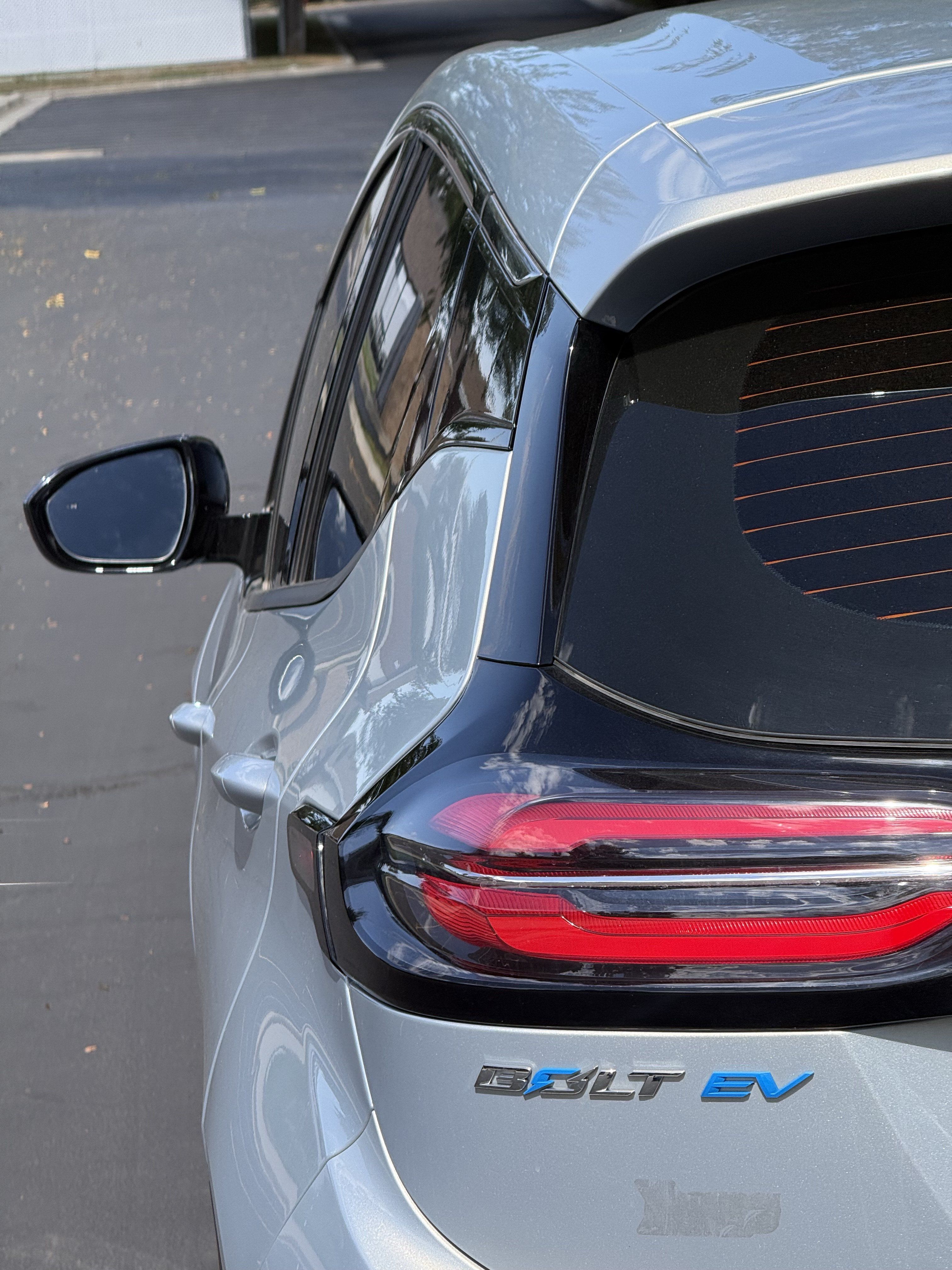 Used 2022 Chevrolet Bolt LT w/ Infotainment Package FWD image 20