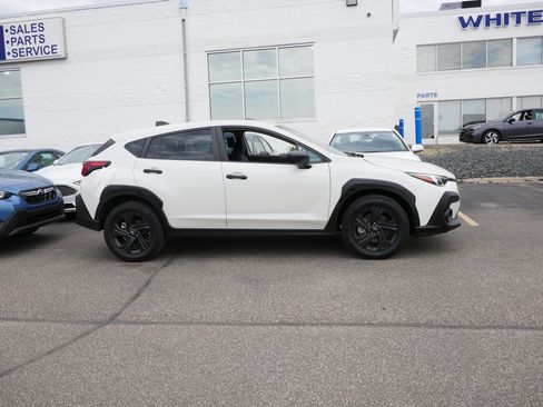 Used 2024 Subaru Crosstrek 2.0i AWD/4WD image 2