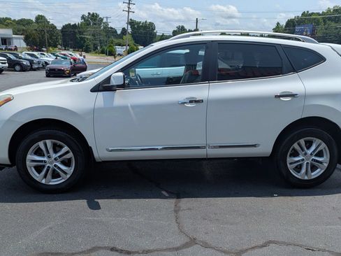 Used 2012 Nissan Rogue SV AWD/4WD image 4