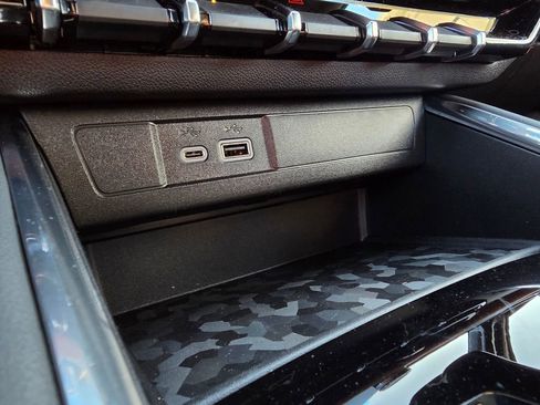 New 2026 GMC Canyon AT4 image 19