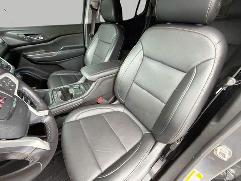 Used 2021 GMC Acadia SLT w/ LPO, Floor Liner Package FWD image 19