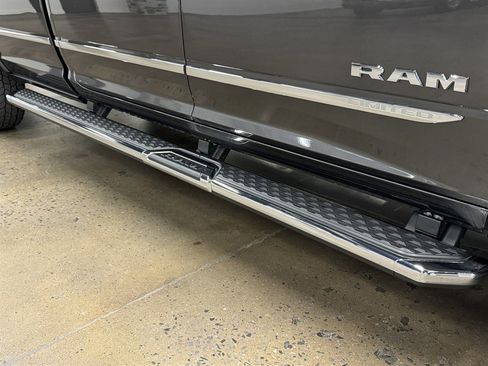 Used 2022 RAM 3500 Limited AWD/4WD image 22