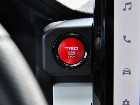 Used 2024 Toyota Tacoma TRD Sport image 29