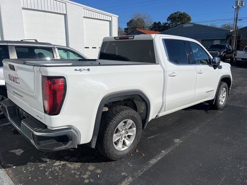Used 2023 GMC Sierra 1500 SLE image 3
