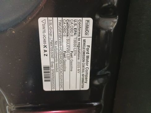 Used 2025 Ford Expedition Platinum image 33