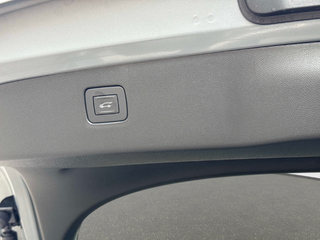New 2026 Buick Envista Sport Touring FWD image 12