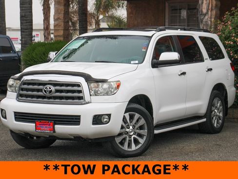 Used 2017 Toyota Sequoia Limited w/ Safety & Convenience Package image 4