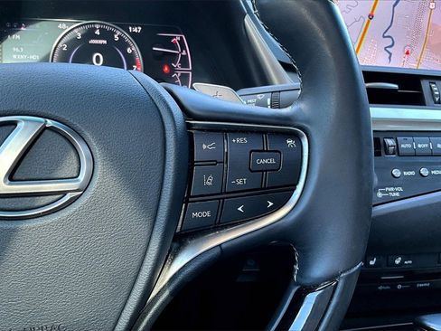 Used 2020 Lexus ES 350 w/ Premium Package image 12