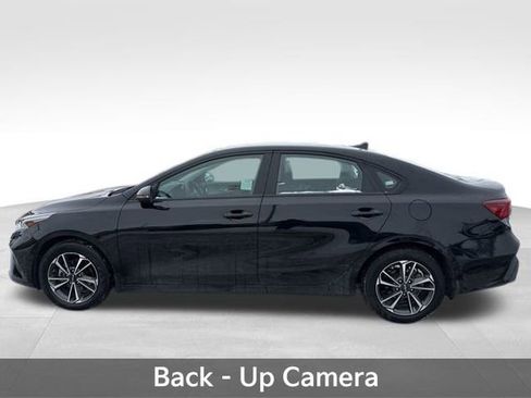 Used 2023 Kia Forte LXS w/ LXS Technology Package image 6