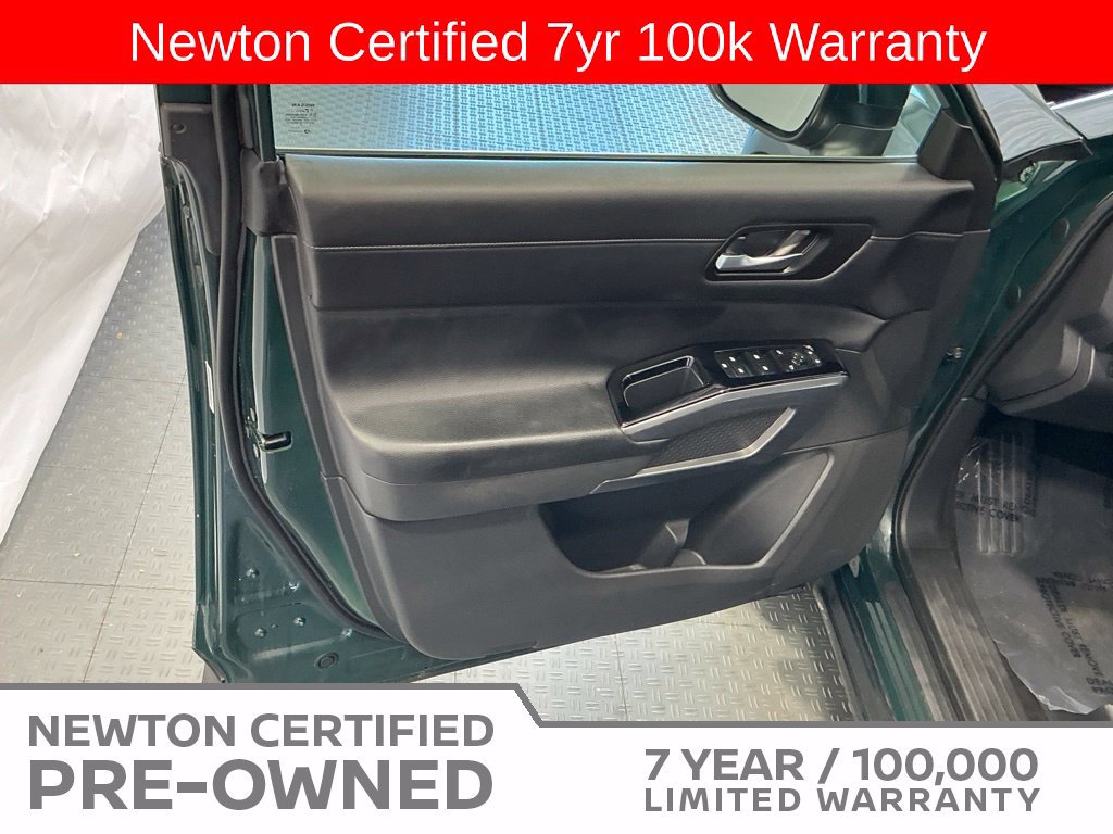 Used 2023 Nissan Pathfinder SL AWD/4WD image 41