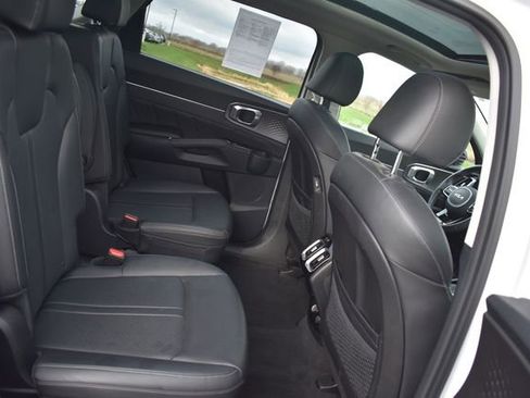 Certified 2023 Kia Sorento SX image 14