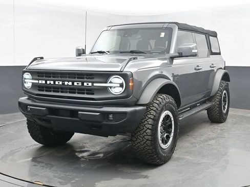 Used 2022 Ford Bronco Outer Banks w/ Sasquatch Package AWD/4WD image 10