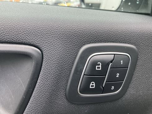 Used 2023 Ford Escape Platinum image 19