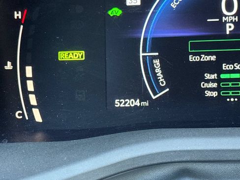 Used 2025 Toyota Camry SE FWD image 28