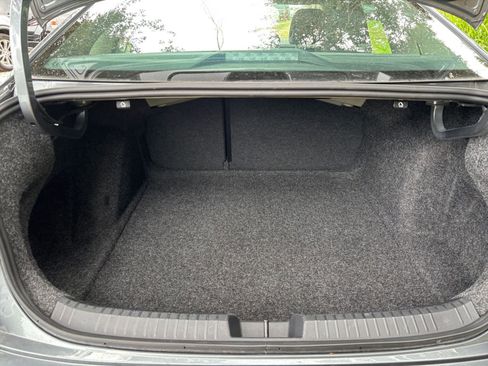 Used 2025 Volkswagen Jetta SE image 31