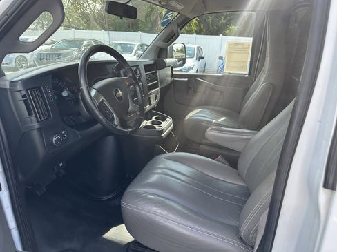 Used 2019 Chevrolet Express 2500 w/ Driver Convenience Package image 9
