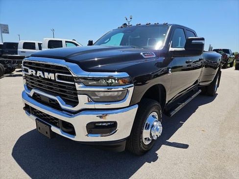 New 2026 RAM 3500 Tradesman AWD/4WD image 31