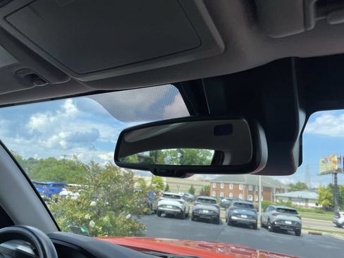 Used 2018 Toyota Tacoma SR5 AWD/4WD image 28