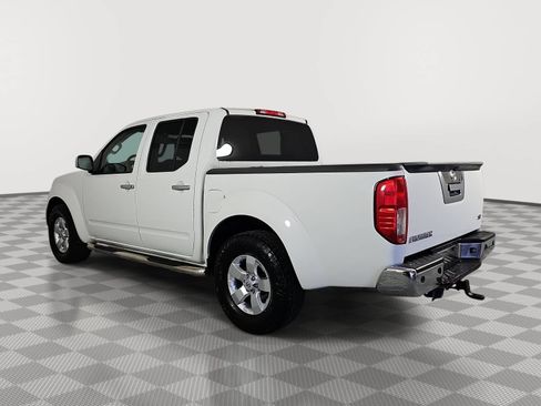 Used 2013 Nissan Frontier SV w/ SV Value Truck Pkg RWD image 6