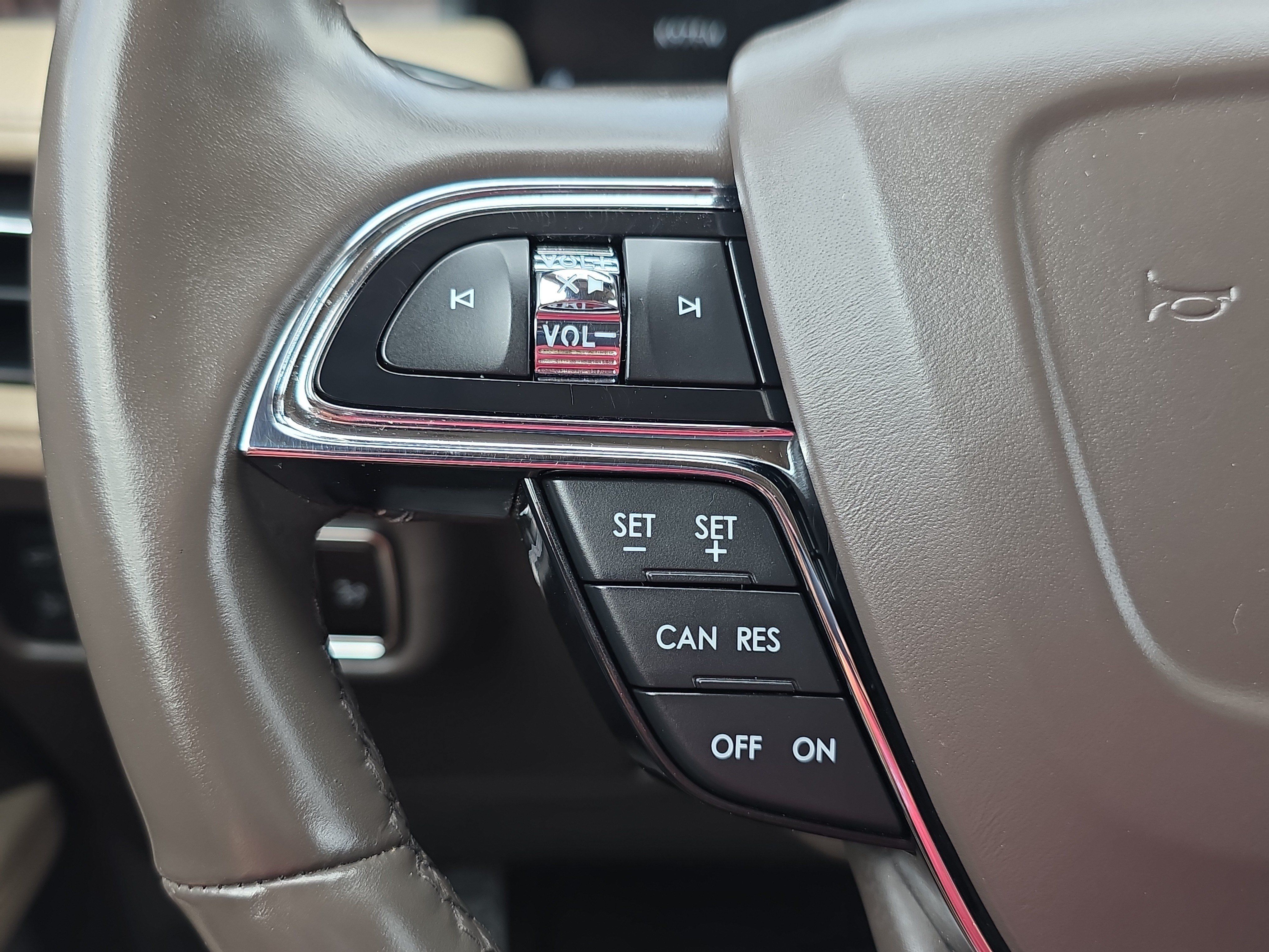Used 2023 Lincoln Nautilus Reserve AWD/4WD image 20