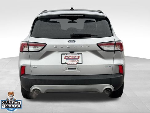 Used 2020 Ford Escape SE image 4