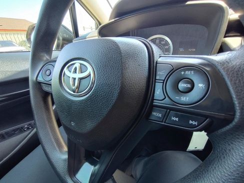 Used 2022 Toyota Corolla LE FWD image 20