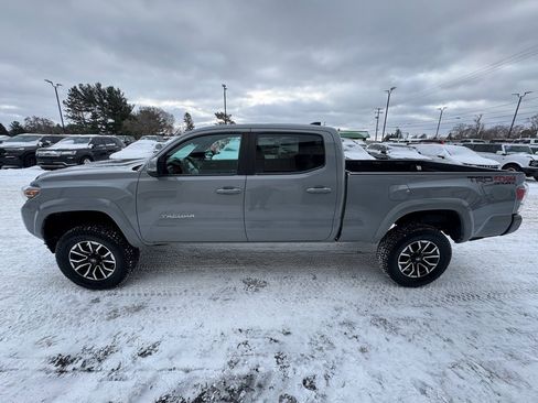 Used 2021 Toyota Tacoma TRD Sport image 6