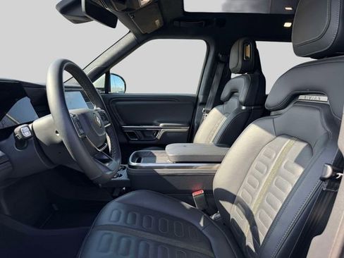 Used 2023 Rivian R1S Adventure image 21
