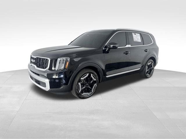 Certified 2024 Kia Telluride EX w/ EX Captain's Chair Package AWD/4WD image 5