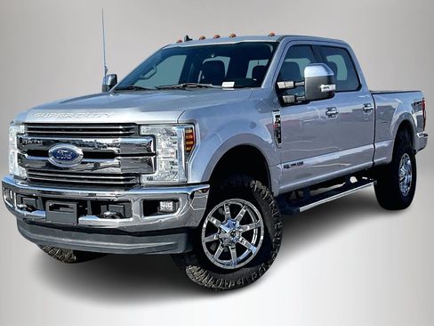 Used 2019 Ford F350 Lariat w/ Lariat Ultimate Package image 3