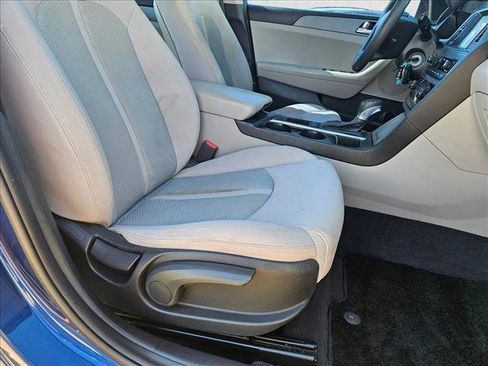 Used 2017 Hyundai Sonata SE image 20