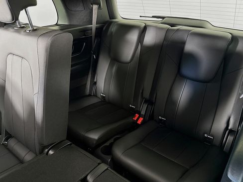 Certified 2026 Mercedes-Benz GLB 250 image 10