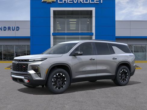 New 2027 Chevrolet Traverse Z71 w/ Driver Confidence Package AWD/4WD image 2