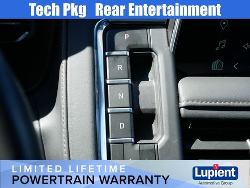 Used 2024 Chevrolet Tahoe High Country w/ Advanced Technology Package AWD/4WD image 20