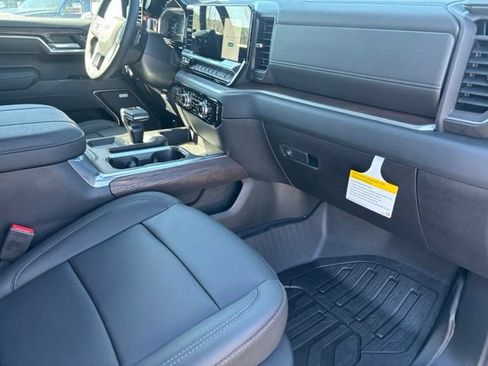 New 2026 GMC Sierra 1500 SLT AWD/4WD image 21