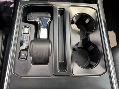 Used 2022 Ford F150 Lariat w/ Equipment Group 502A High image 33