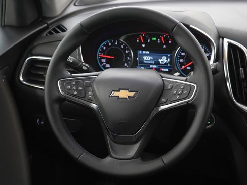 Used 2024 Chevrolet Equinox LT image 16