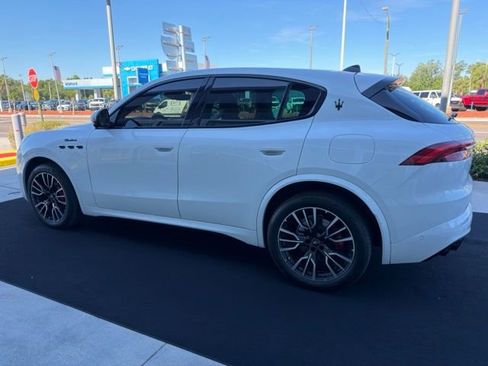 Used 2023 Maserati Grecale Modena AWD/4WD image 3