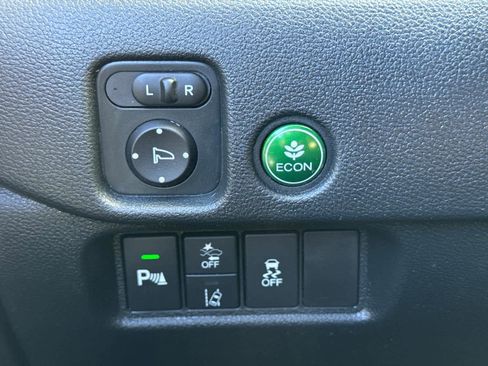 Certified 2022 Honda Pilot Touring image 24