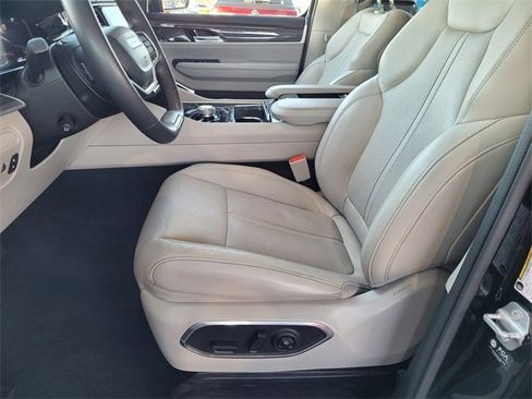 Used 2022 Jeep Wagoneer Series III image 15