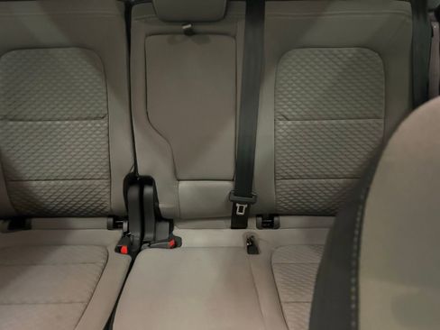 Used 2022 Ford Escape SE w/ SE Sport Appearance Package image 21