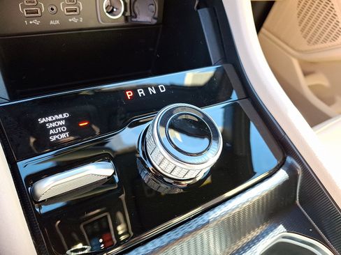 New 2025 Jeep Grand Cherokee Limited image 11