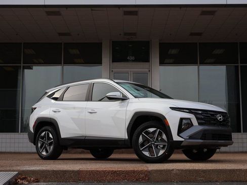 New 2026 Hyundai Tucson SEL image 2