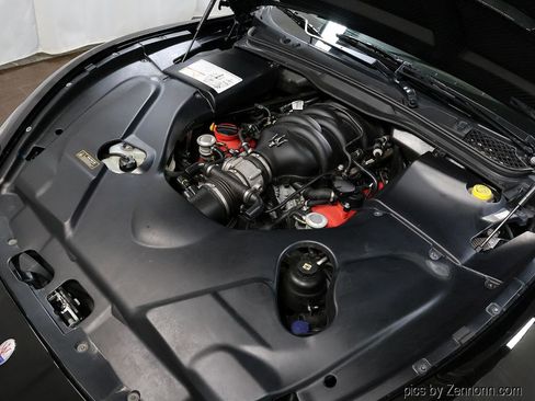 Used 2015 Maserati GranTurismo Sport image 34