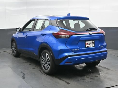 Used 2024 Nissan Kicks SV FWD image 9