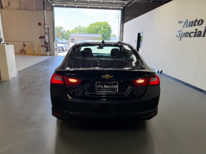 Used 2023 Chevrolet Malibu LT FWD image 3
